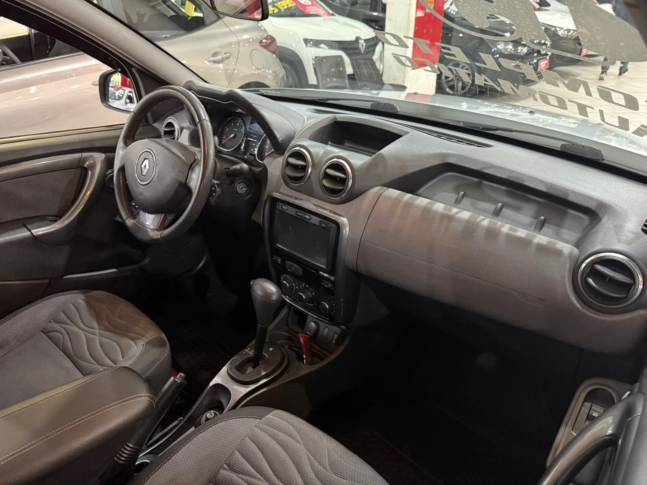 RENAULT DUSTER