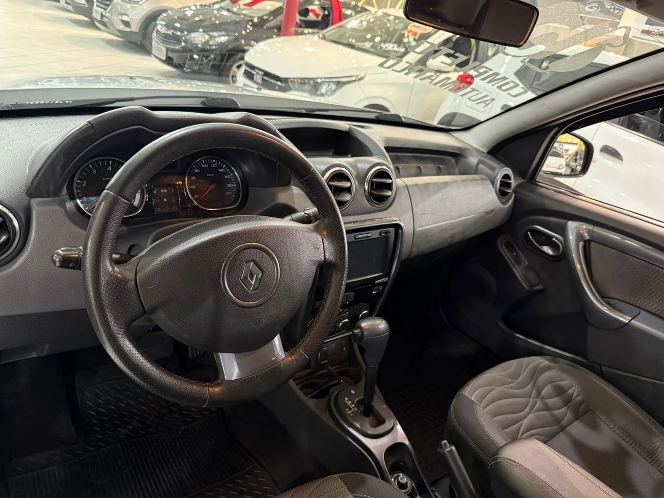 RENAULT DUSTER