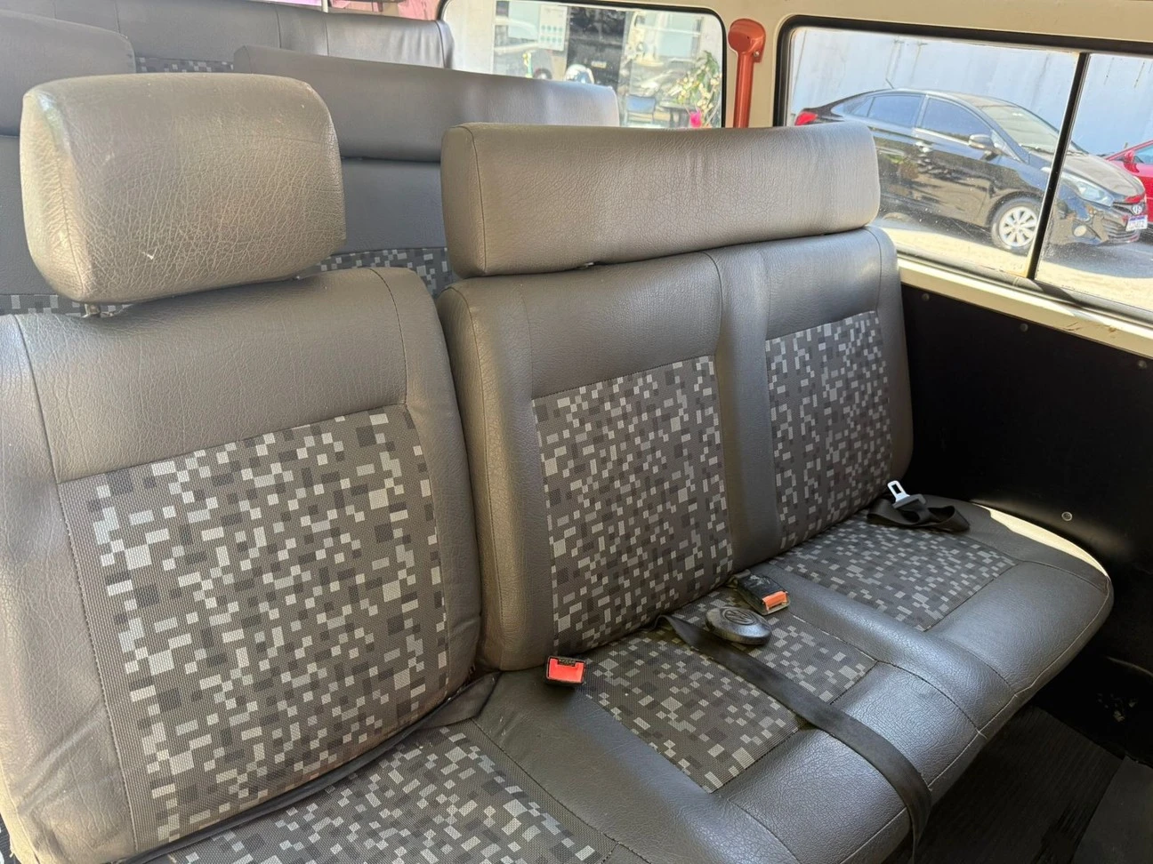 VOLKSWAGEN KOMBI