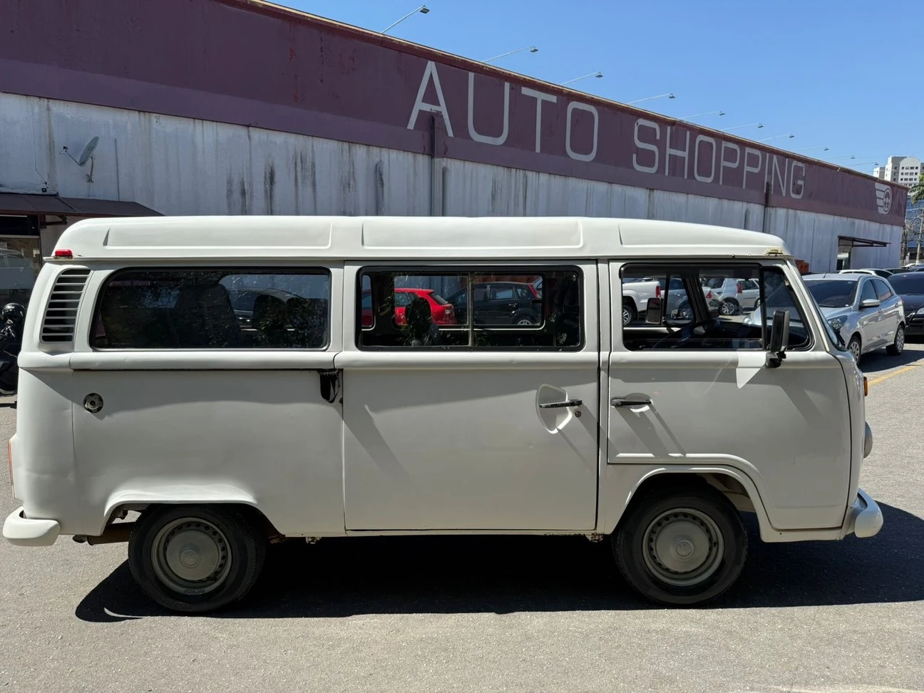 VOLKSWAGEN KOMBI