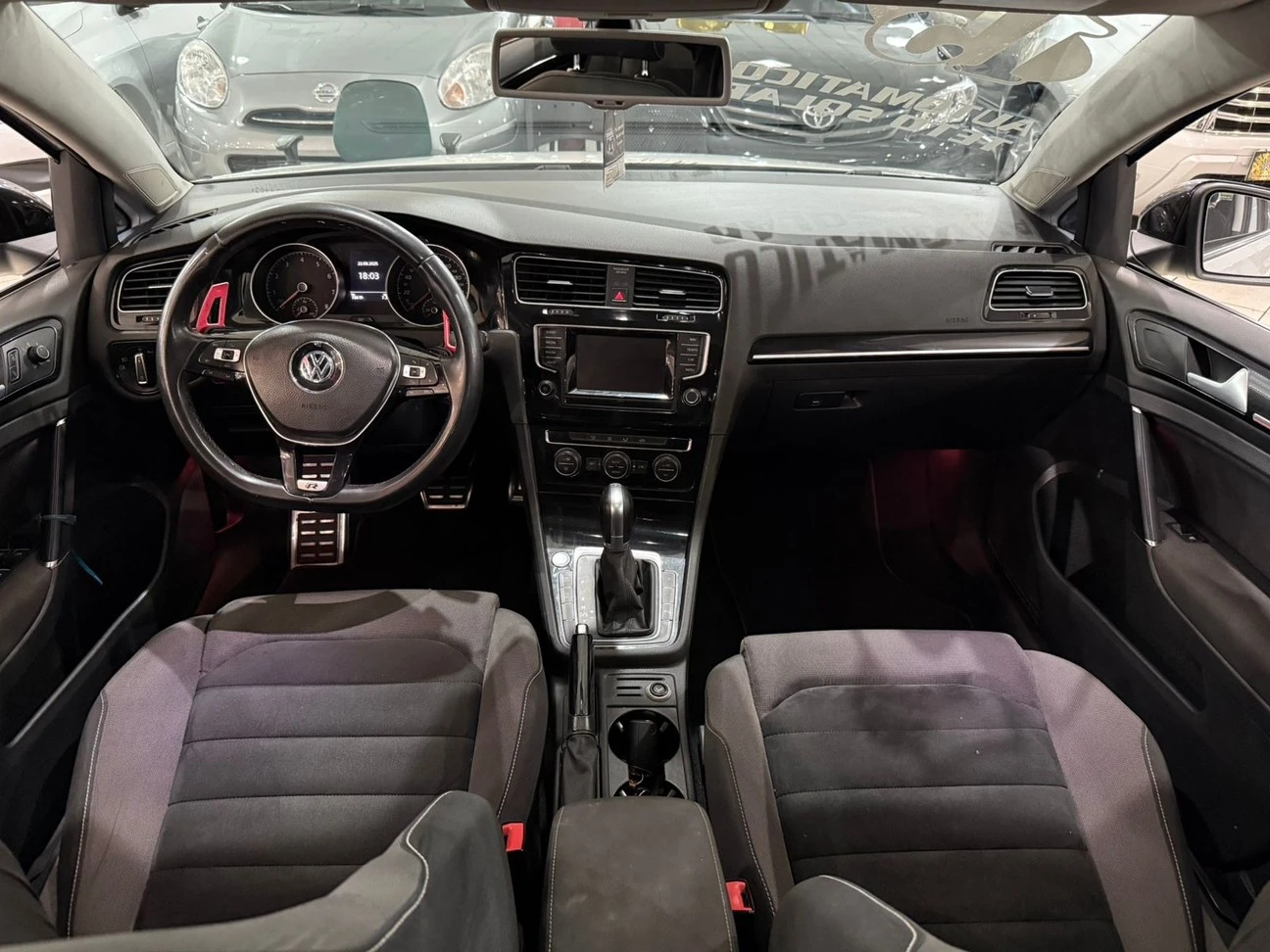 VOLKSWAGEN GOLF