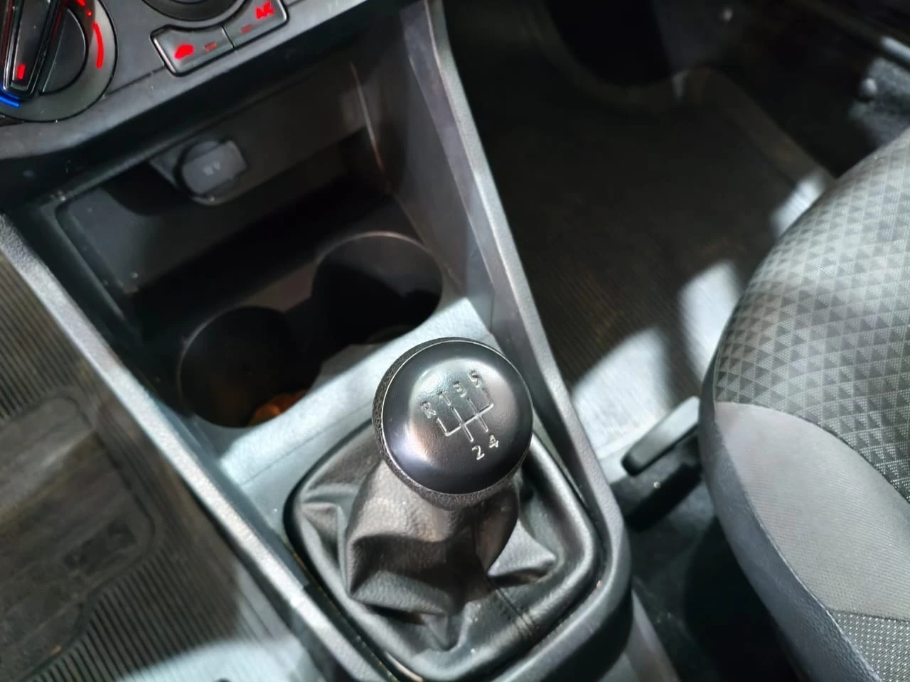 VOLKSWAGEN VOYAGE