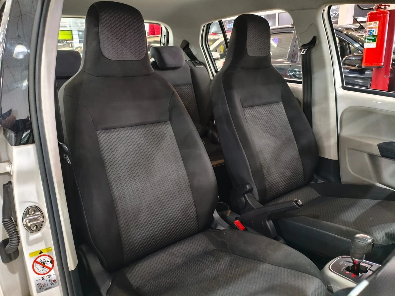 VOLKSWAGEN UP