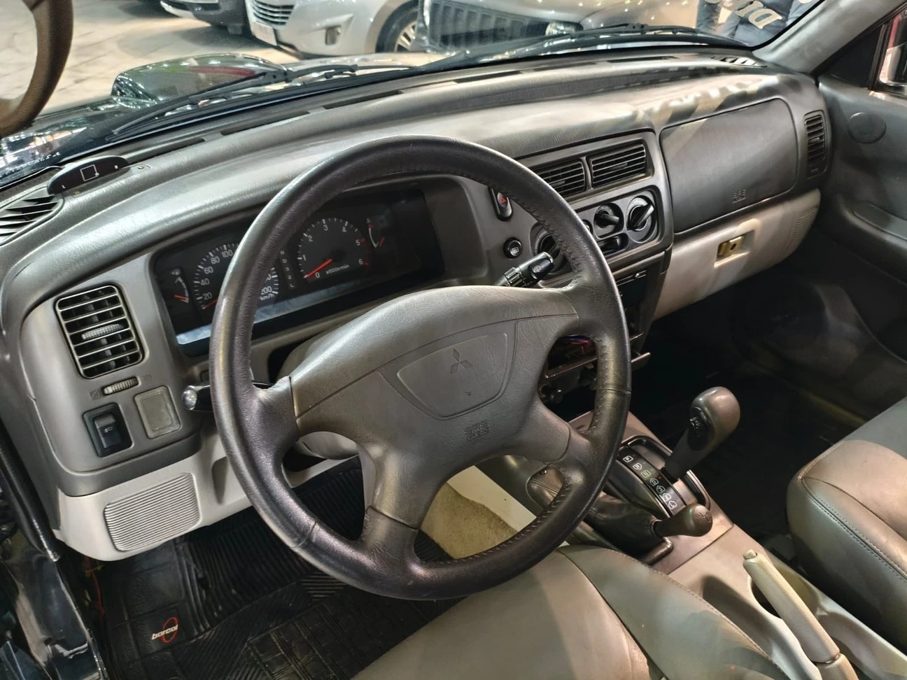 MITSUBISHI PAJERO SPORT