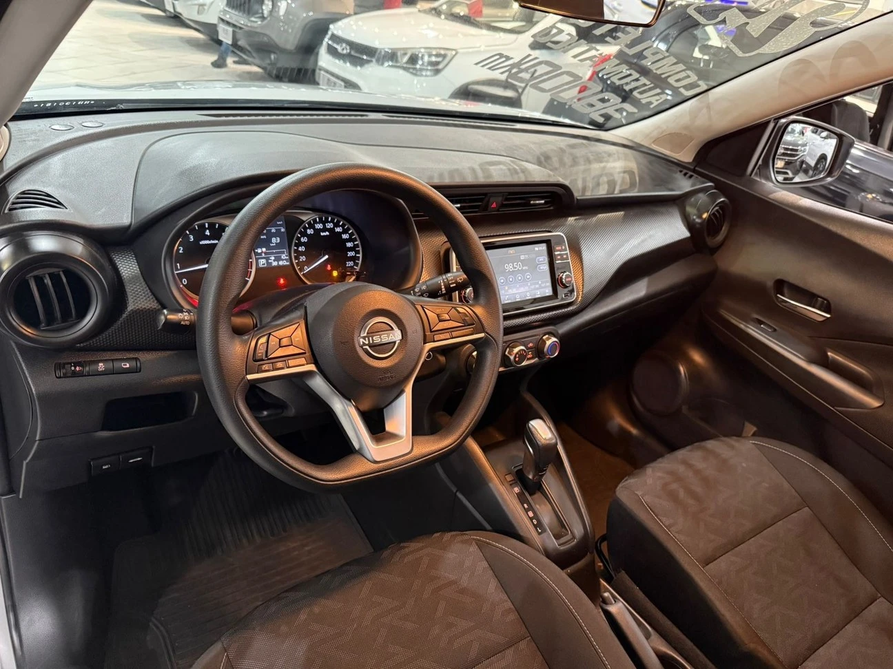 NISSAN KICKS