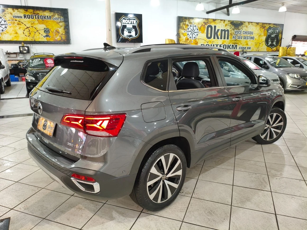 VOLKSWAGEN TAOS