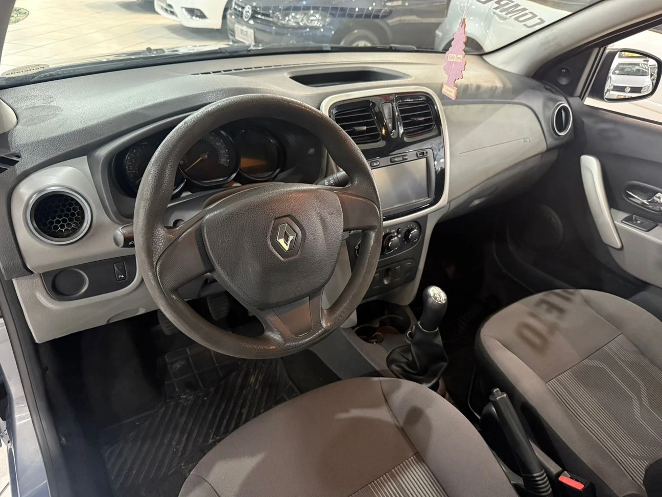 RENAULT LOGAN