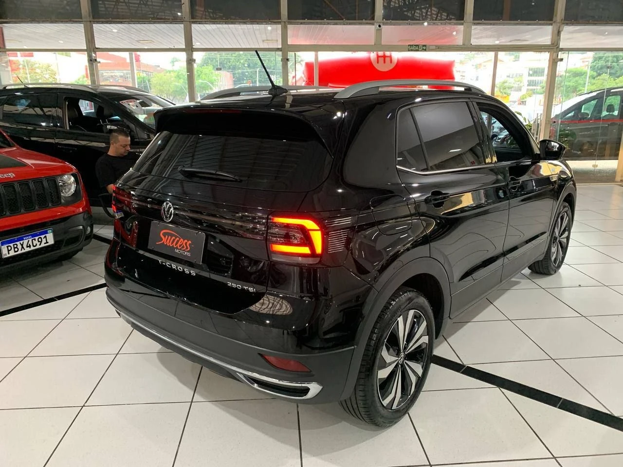 VOLKSWAGEN T-CROSS