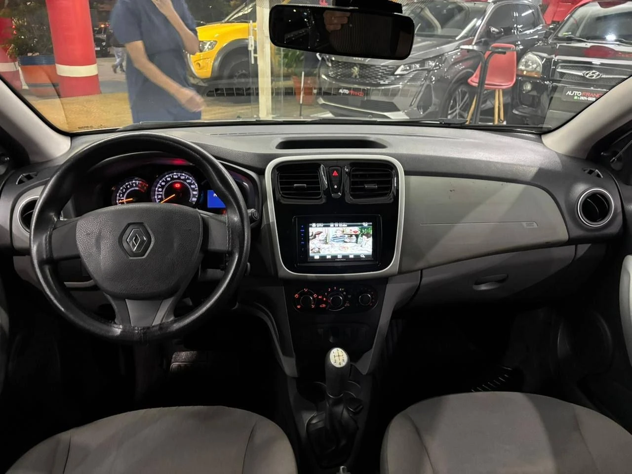 RENAULT LOGAN