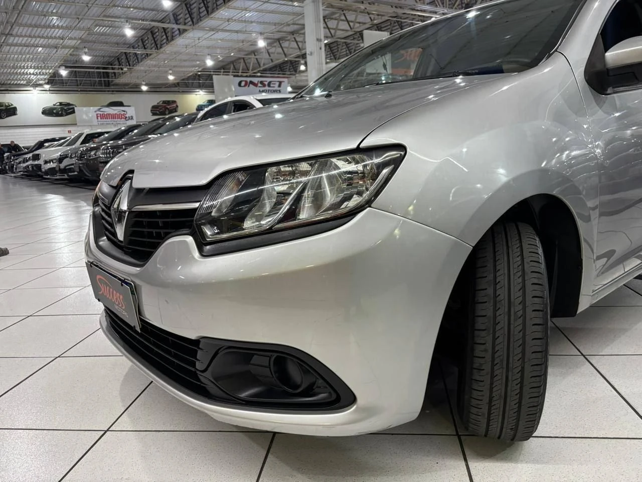 RENAULT LOGAN