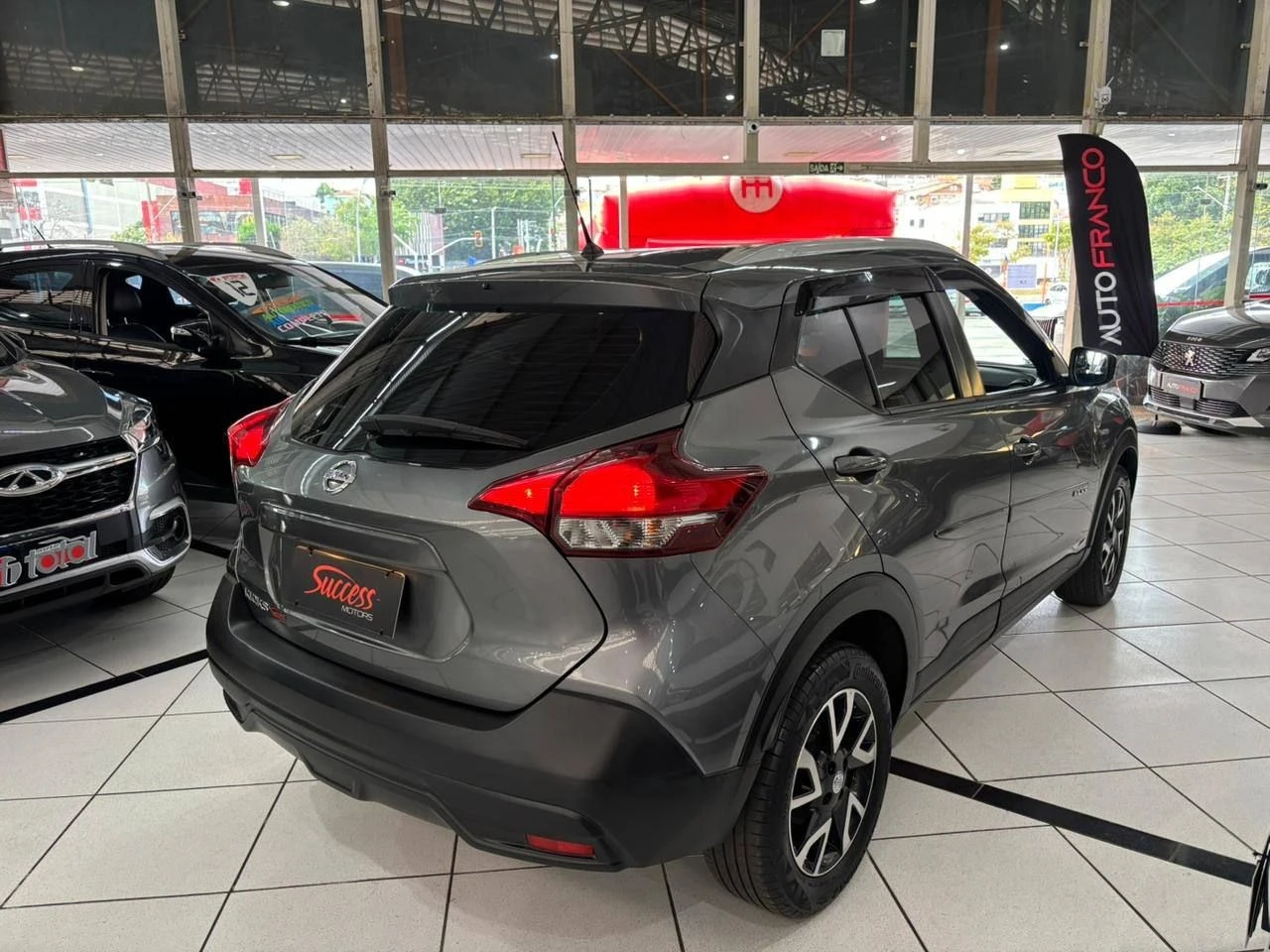 NISSAN KICKS