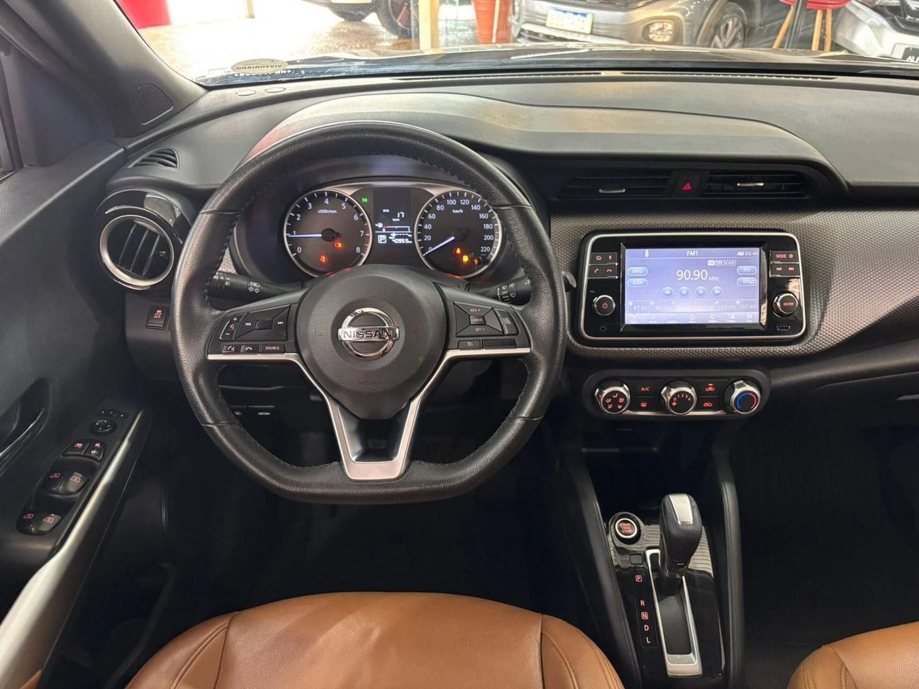 NISSAN KICKS