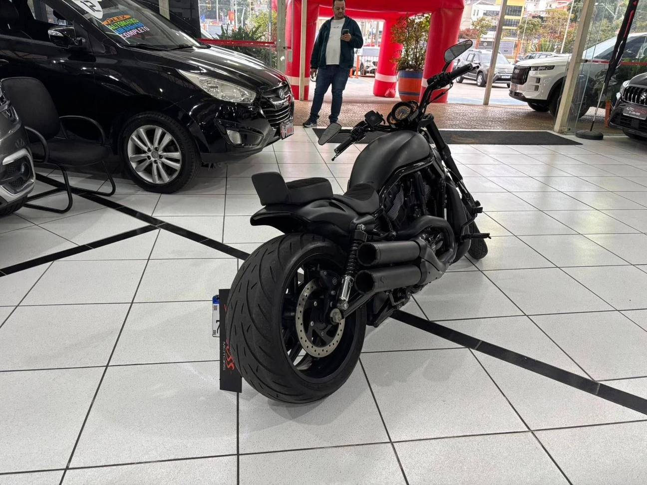 HARLEY-DAVIDSON V ROD 10TH ANNIVERSARY EDITION