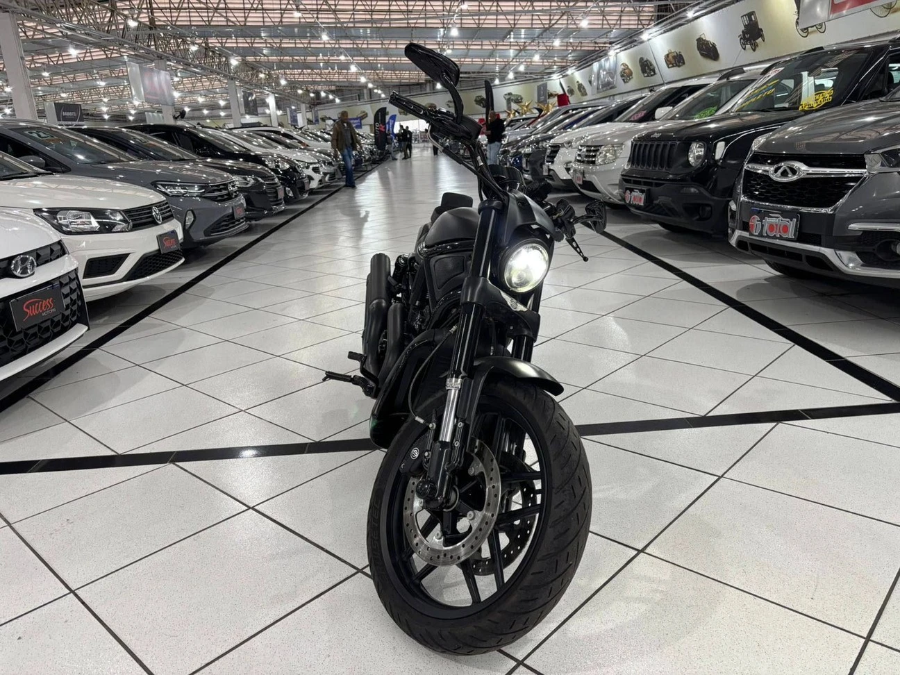 HARLEY-DAVIDSON V ROD 10TH ANNIVERSARY EDITION