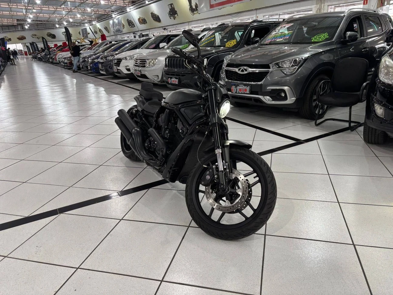 HARLEY-DAVIDSON V ROD 10TH ANNIVERSARY EDITION
