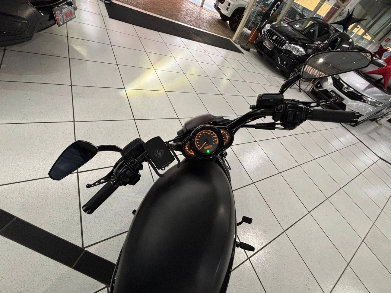 HARLEY-DAVIDSON V ROD 10TH ANNIVERSARY EDITION