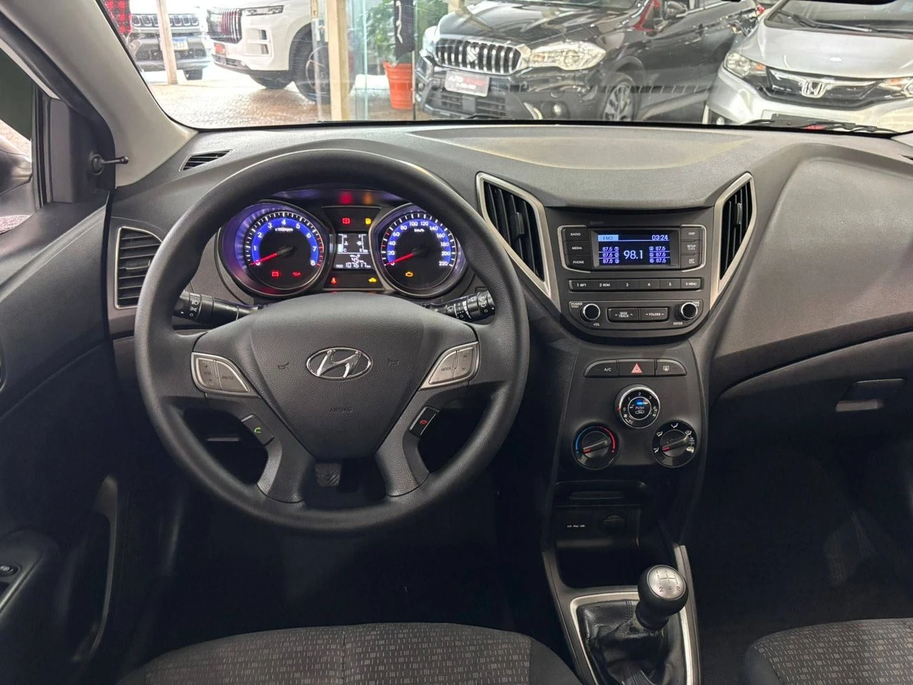 HYUNDAI HB20