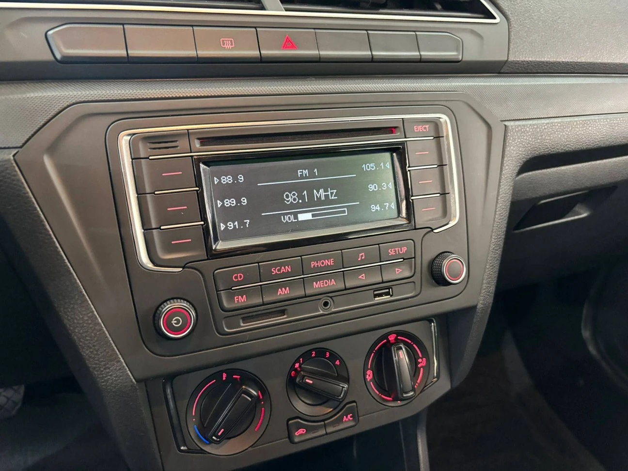 VOLKSWAGEN VOYAGE