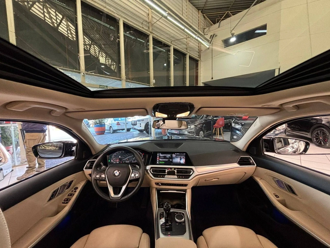 BMW 320I