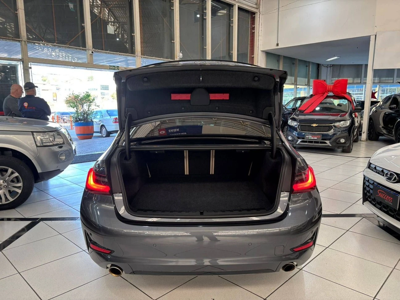 BMW 320I