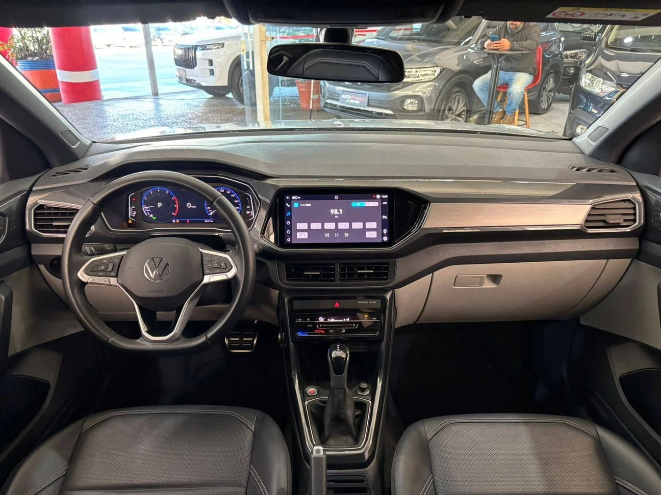 VOLKSWAGEN T-CROSS