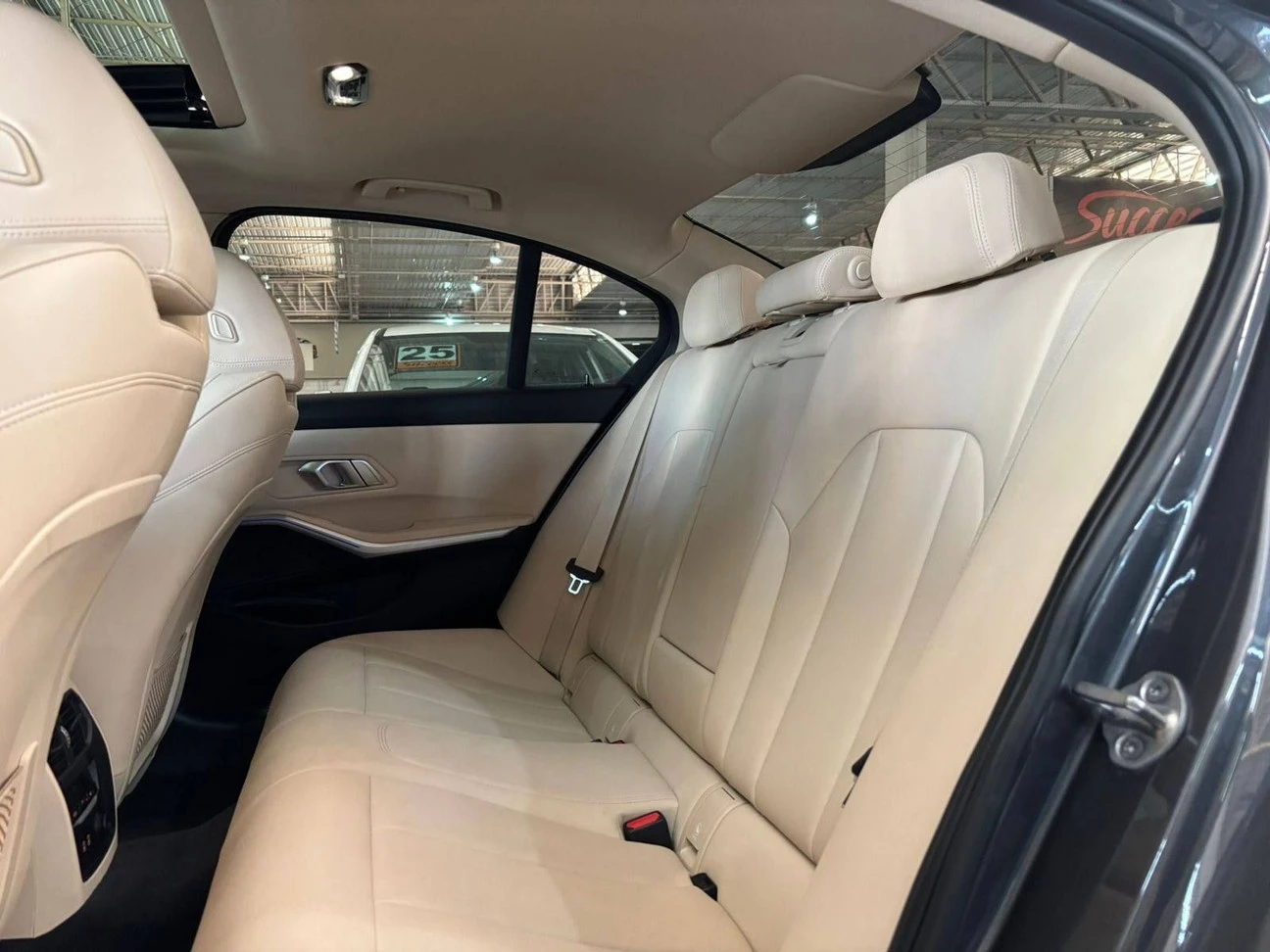BMW 320I