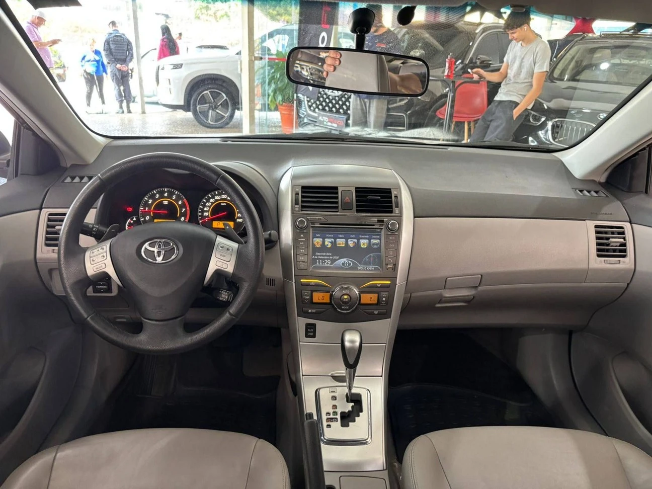 TOYOTA COROLLA
