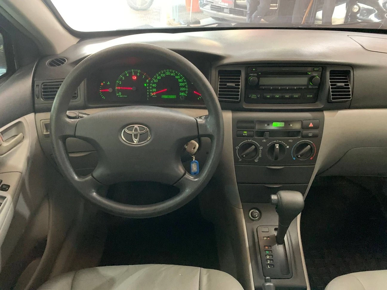 TOYOTA COROLLA