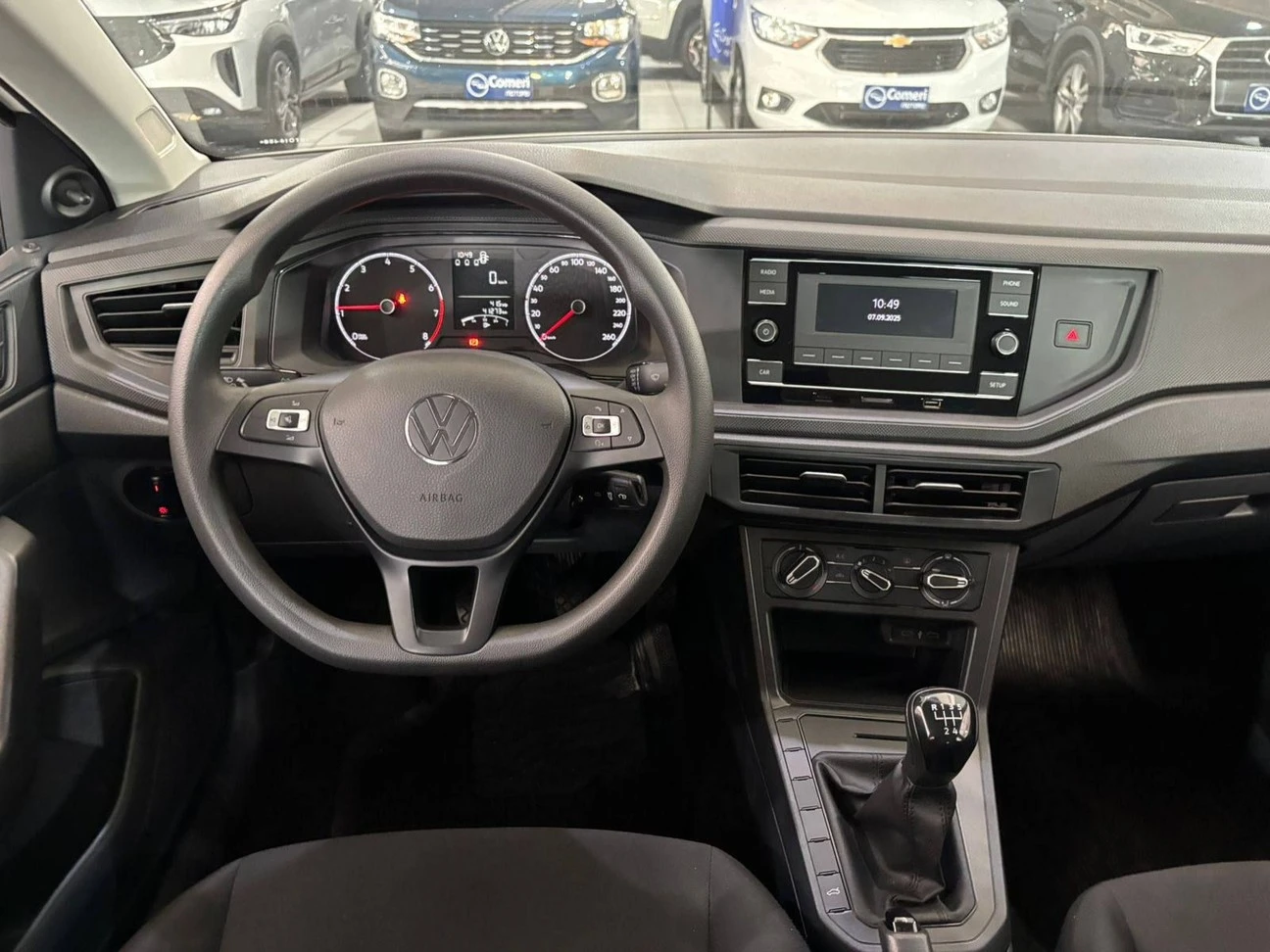 VOLKSWAGEN POLO