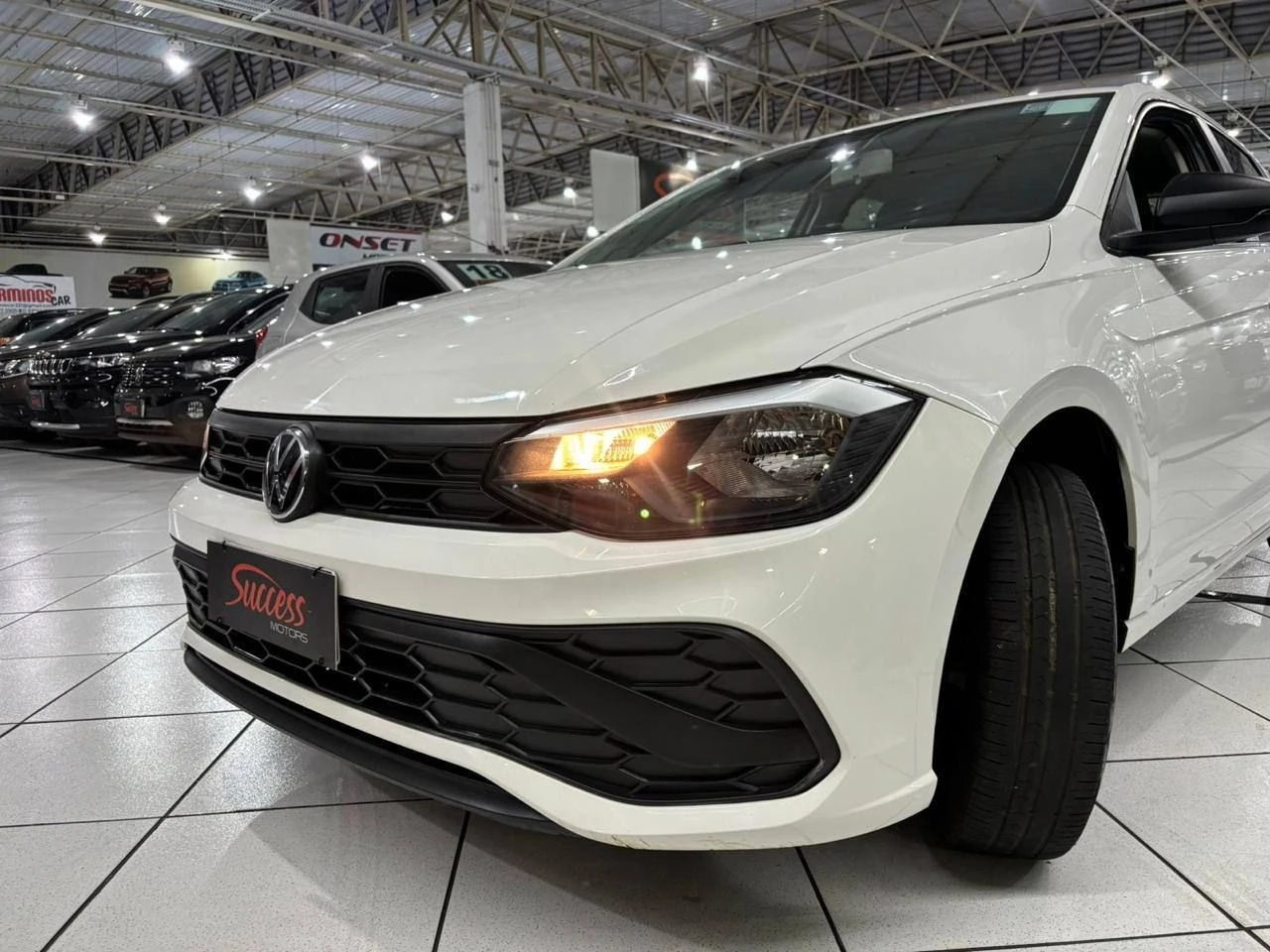 VOLKSWAGEN POLO