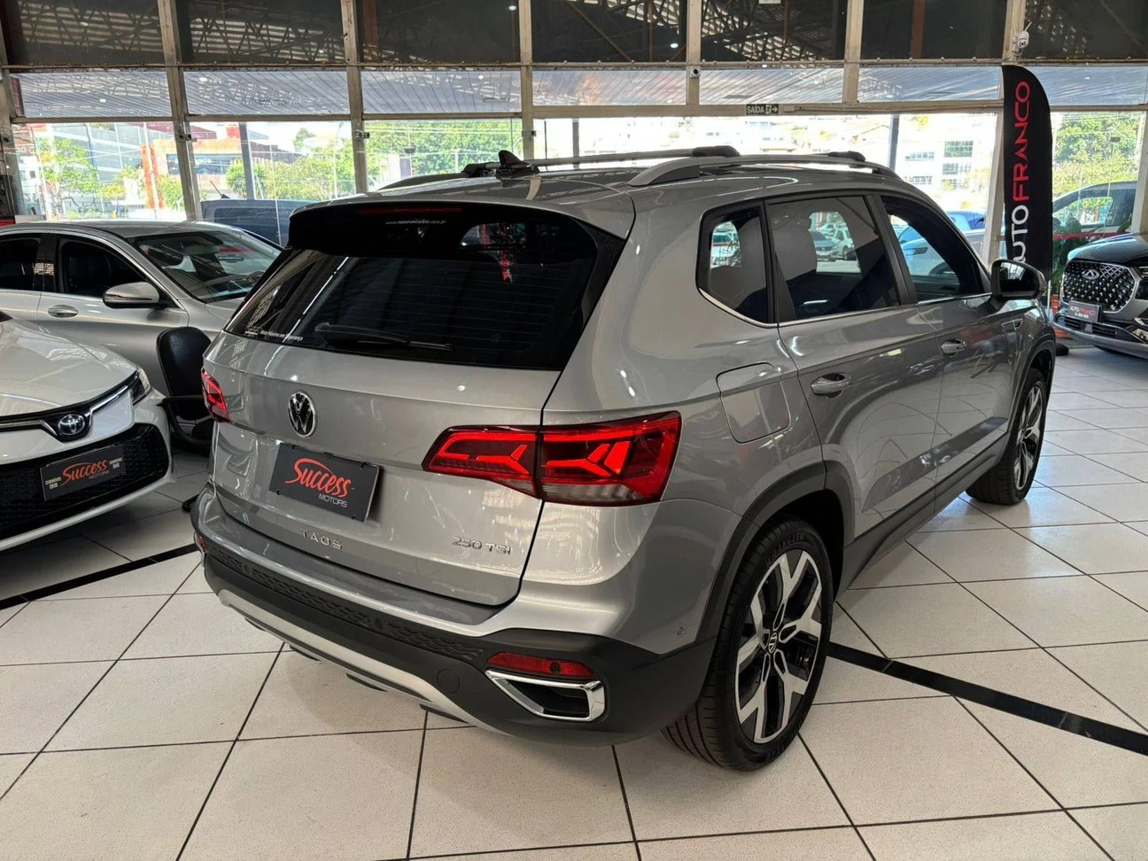 VOLKSWAGEN TAOS