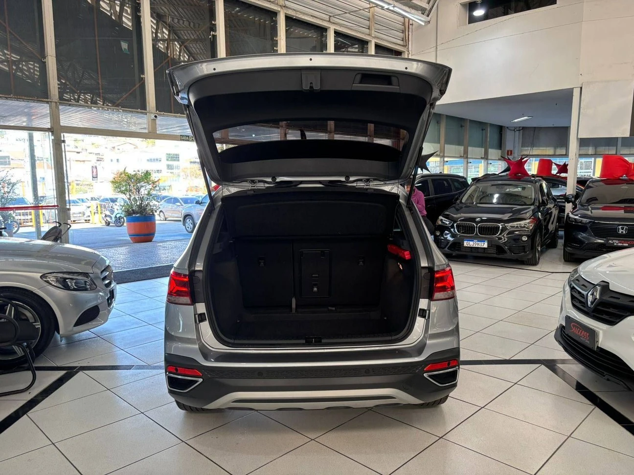 VOLKSWAGEN TAOS