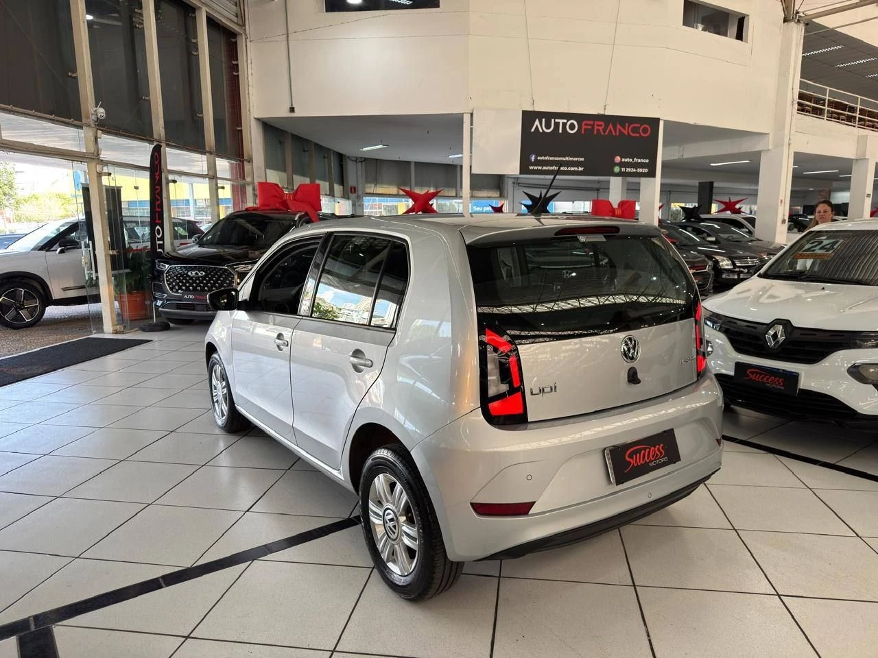 VOLKSWAGEN UP