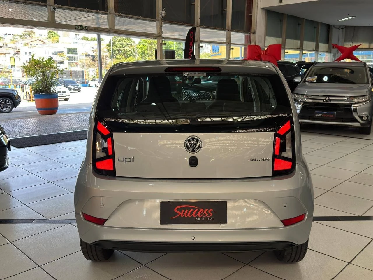 VOLKSWAGEN UP