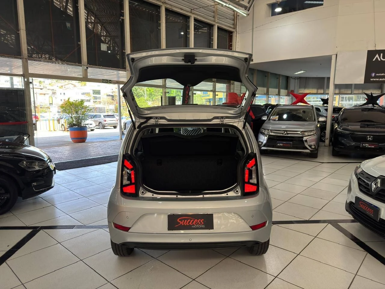 VOLKSWAGEN UP