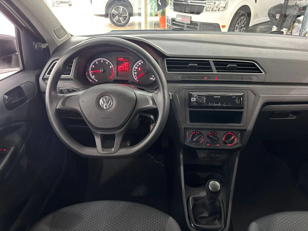 VOLKSWAGEN VOYAGE