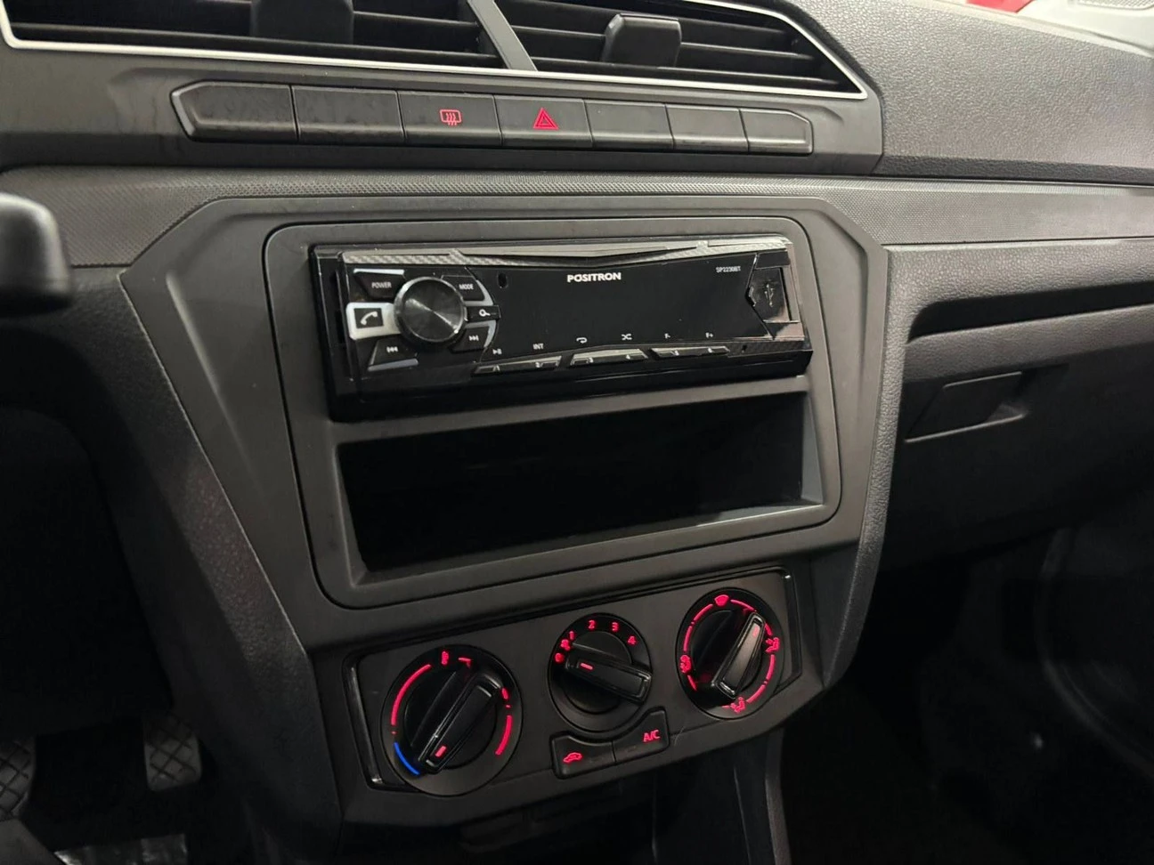 VOLKSWAGEN VOYAGE