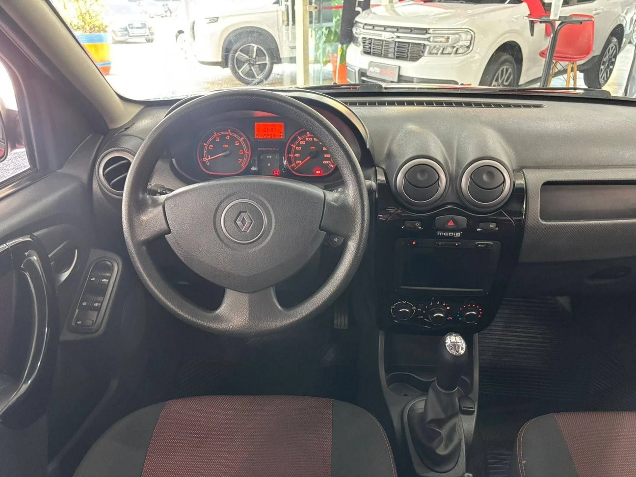 RENAULT SANDERO
