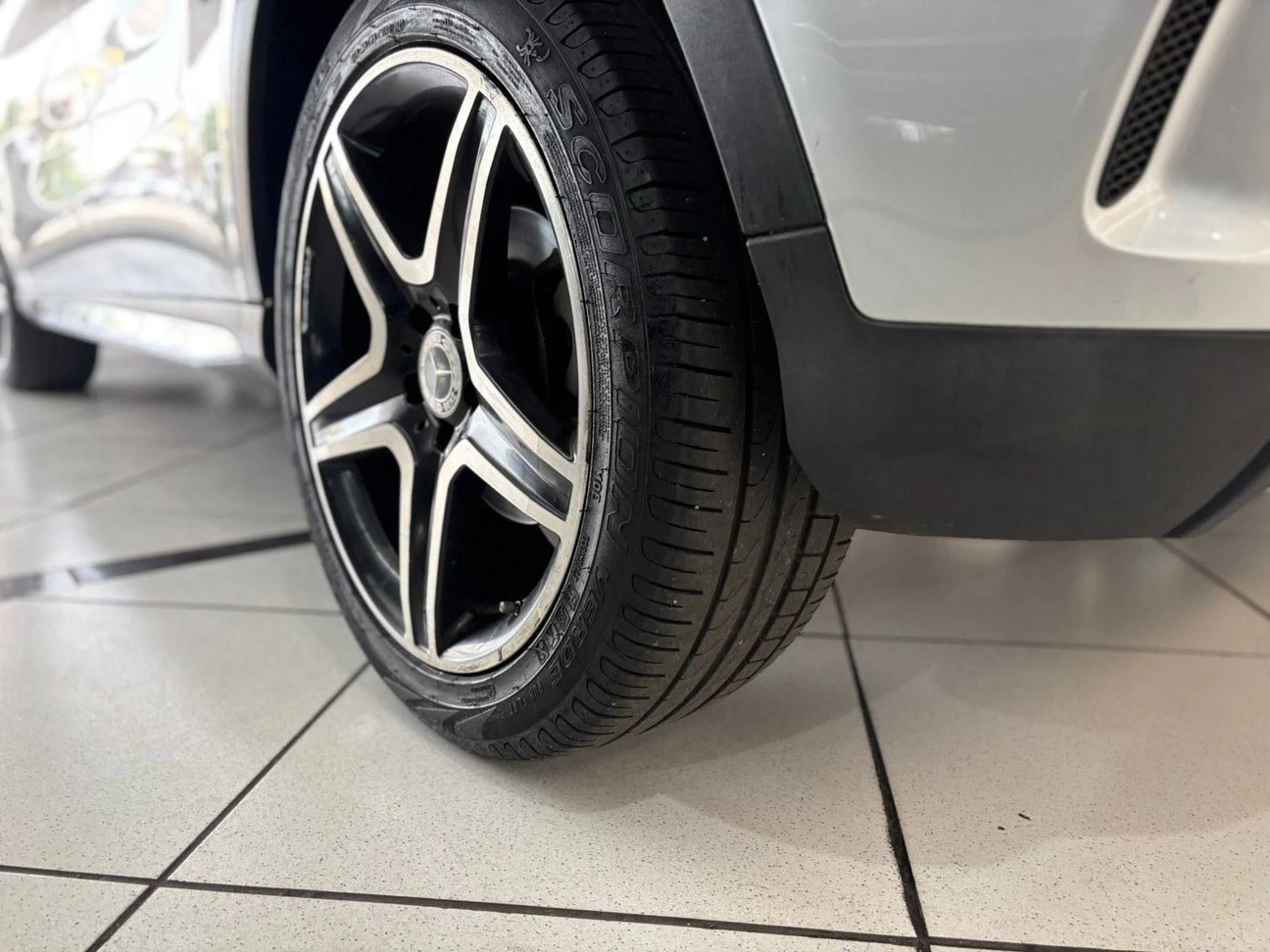 MERCEDES-BENZ GLA 250