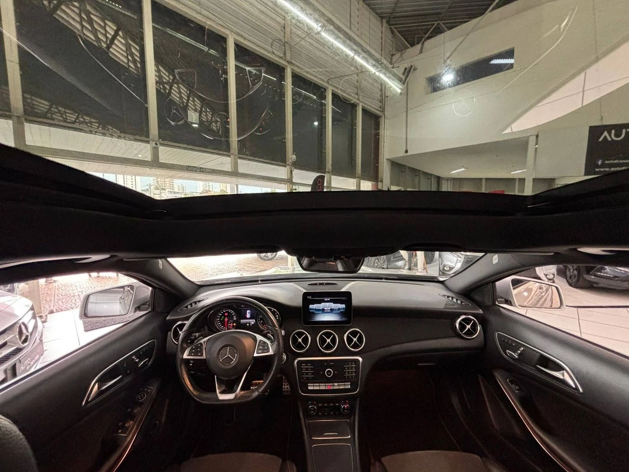 MERCEDES-BENZ GLA 250