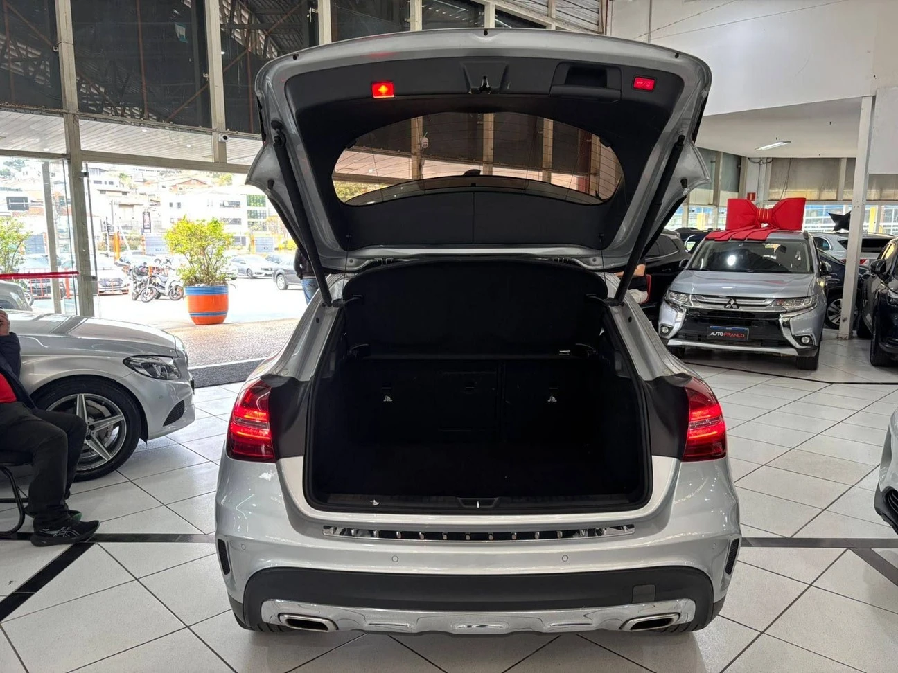 MERCEDES-BENZ GLA 250