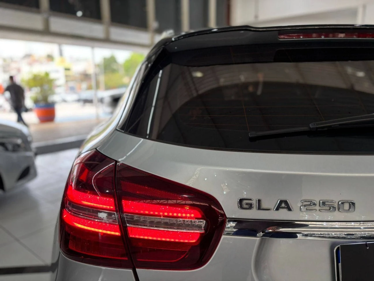 MERCEDES-BENZ GLA 250