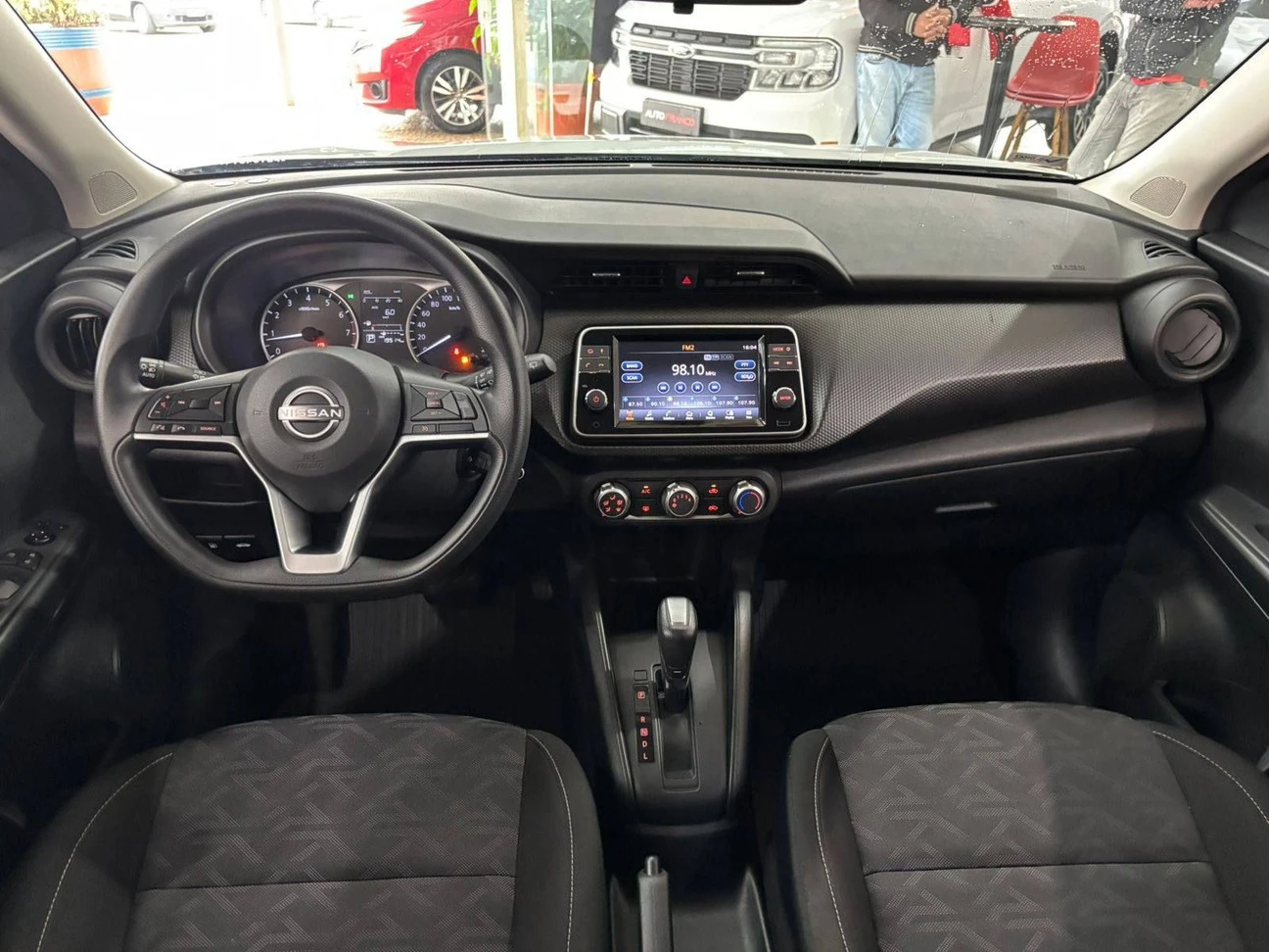 NISSAN KICKS