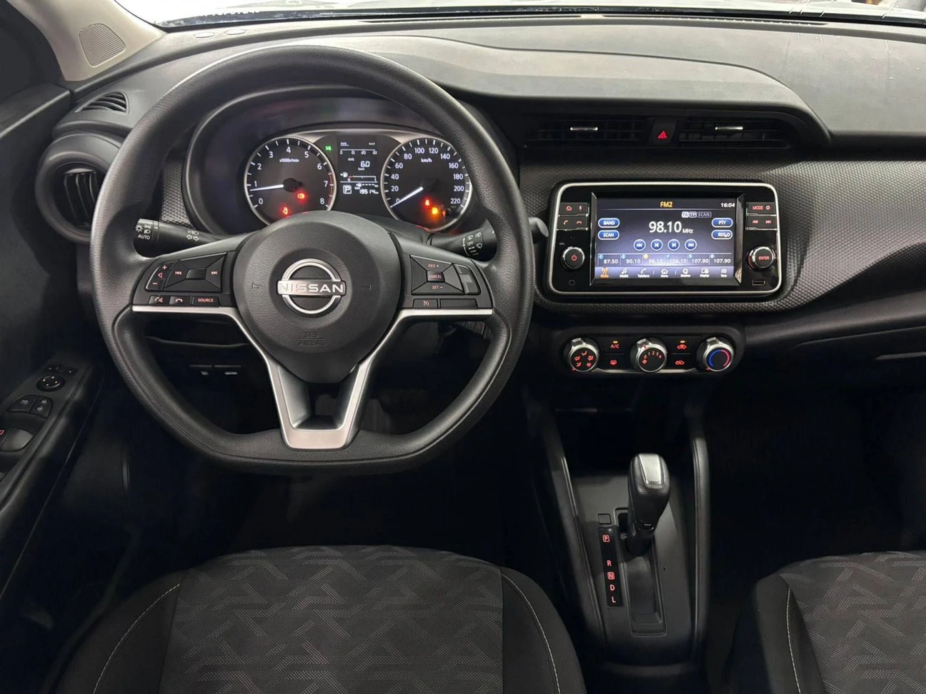 NISSAN KICKS