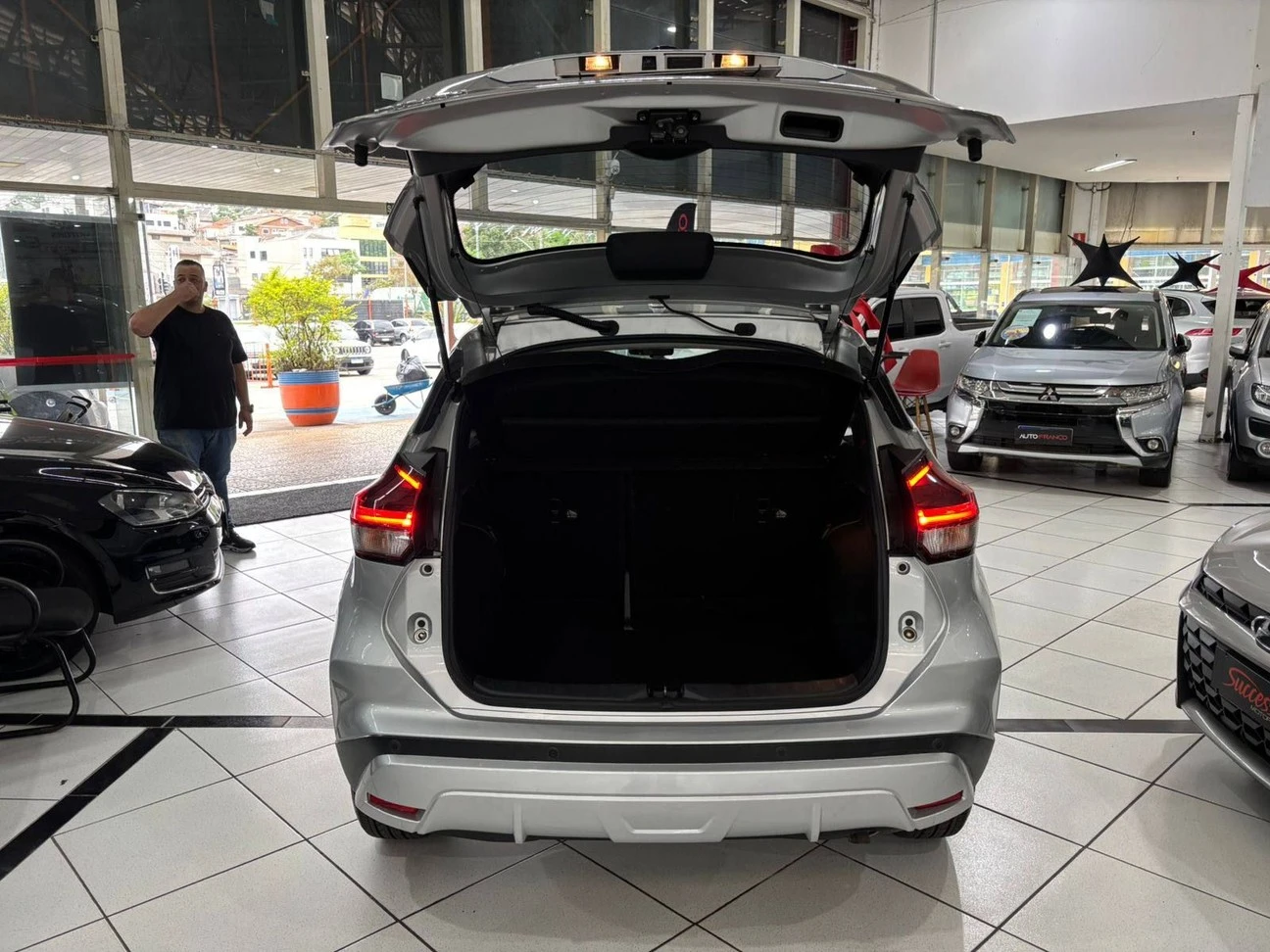 NISSAN KICKS