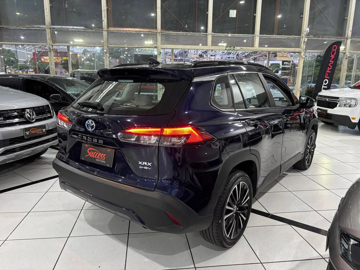 TOYOTA COROLLA CROSS