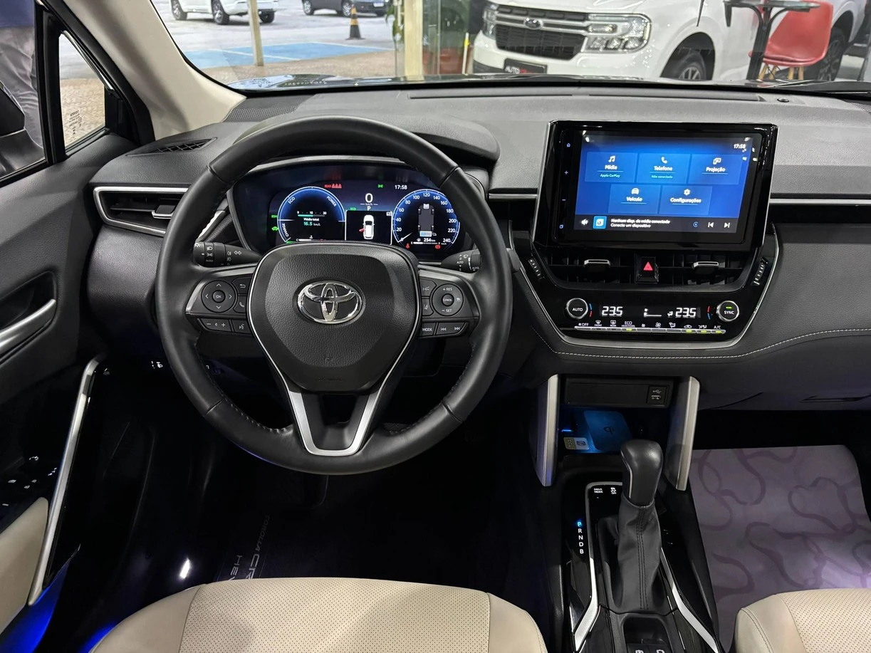 TOYOTA COROLLA CROSS