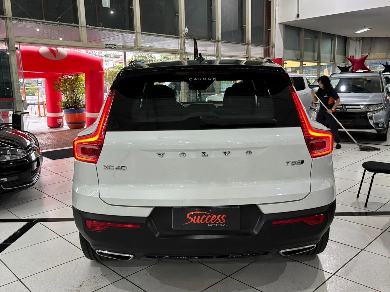 VOLVO XC40