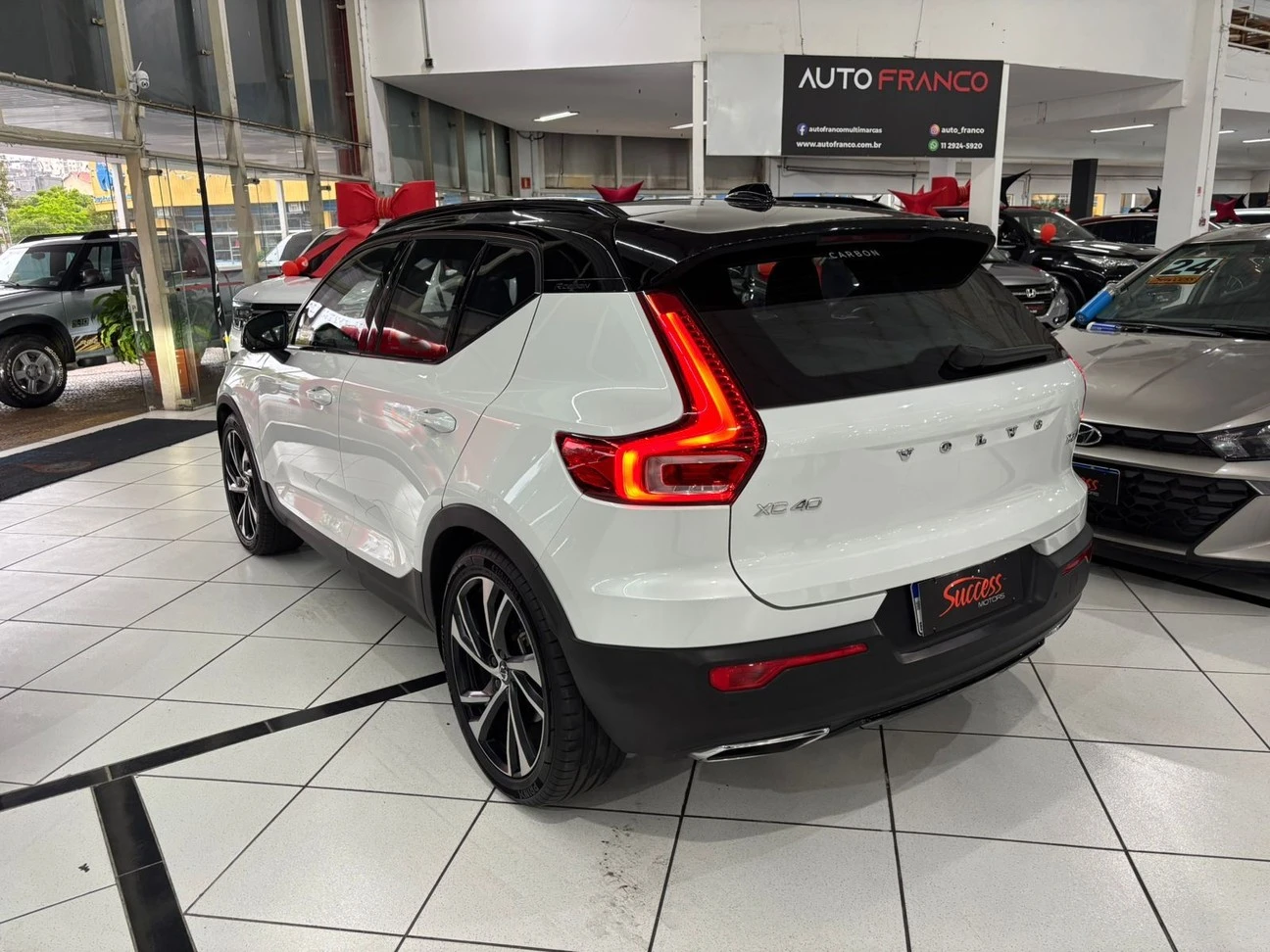 VOLVO XC40