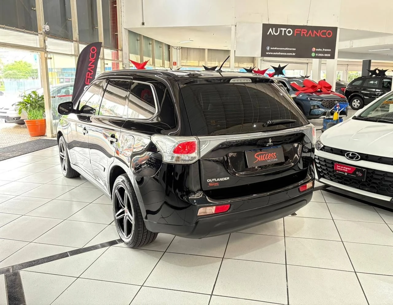 MITSUBISHI OUTLANDER